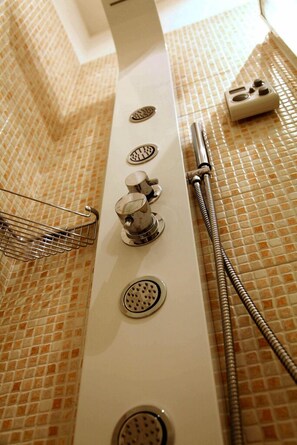 Double Room | Bathroom shower - B&B A Class (Lecce)