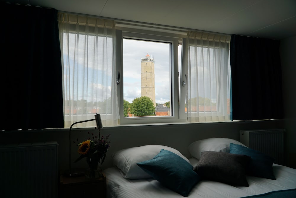 Oepkes Hotel by null