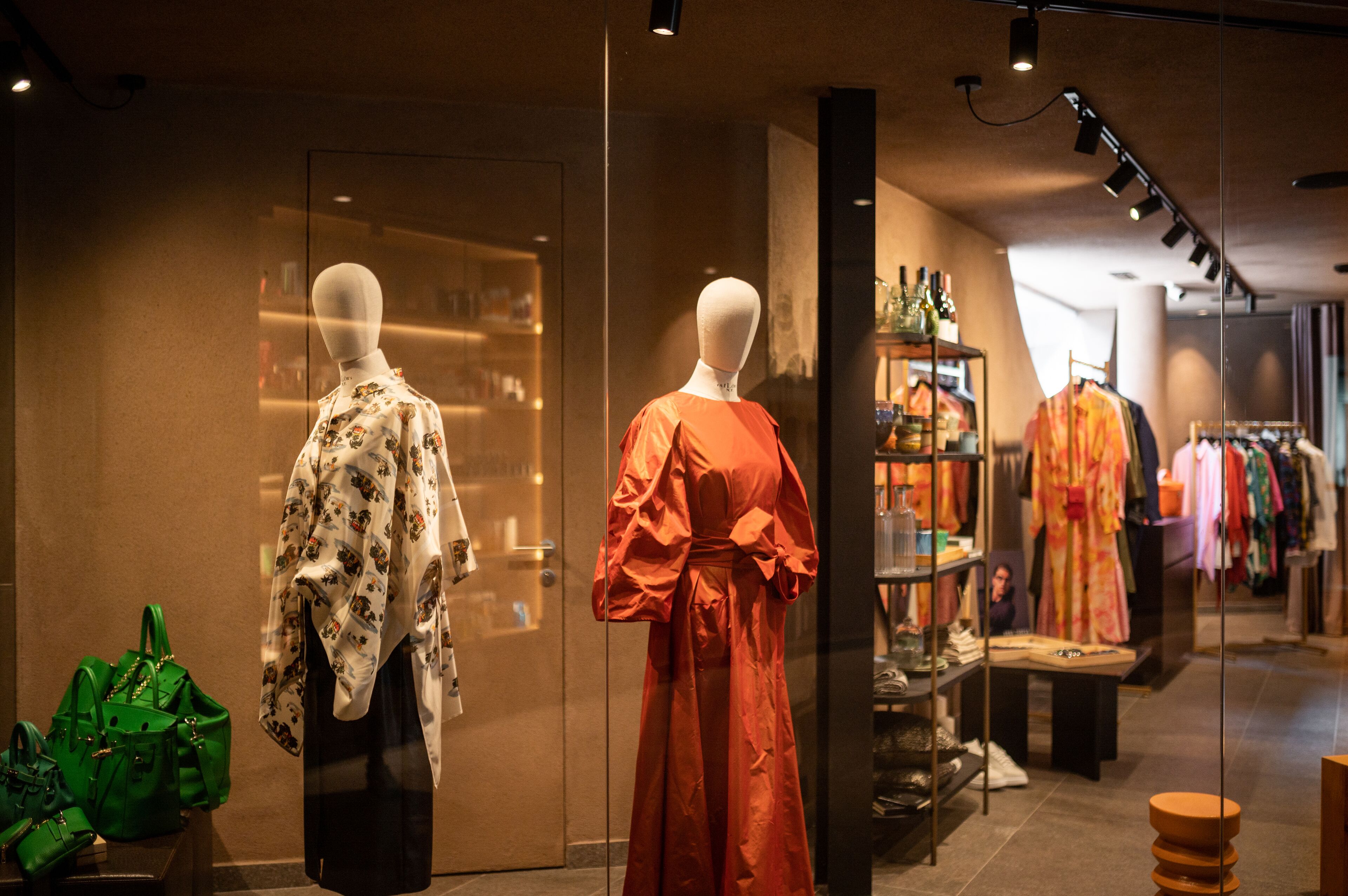 body treatments, body wraps, body scrubs, facials