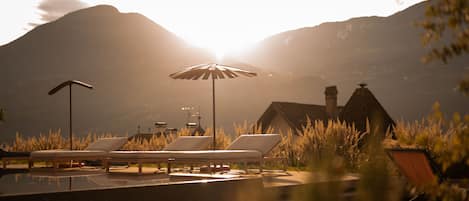 Piscina coperta, piscina all'aperto