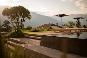 Indoor pool, outdoor pool - Muchele Boutique Hotel (Postal)