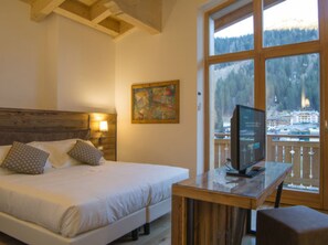 Junior Suite | Minibar, in-room safe, iron/ironing board, free WiFi - Hotel Garnì Caminetto (Pinzolo)