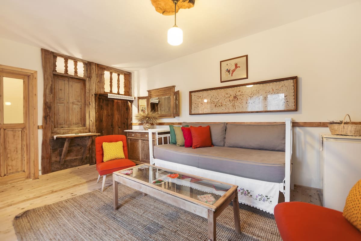 garden floor suite | living room | lcd tv