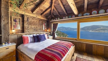 Premium-Doppelzimmer, Whirlpool, Meerblick | 1 Schlafzimmer, hochwertige Bettwaren, Minibar, Zimmersafe