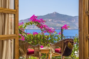 Deluxe Room | Balcony view