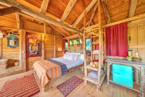 Deluxe Double Room, 1 Queen Bed, Non Smoking, Sea View | Premium bedding, minibar, in-room safe, individually decorated - Fidanka Hotel (Kas)