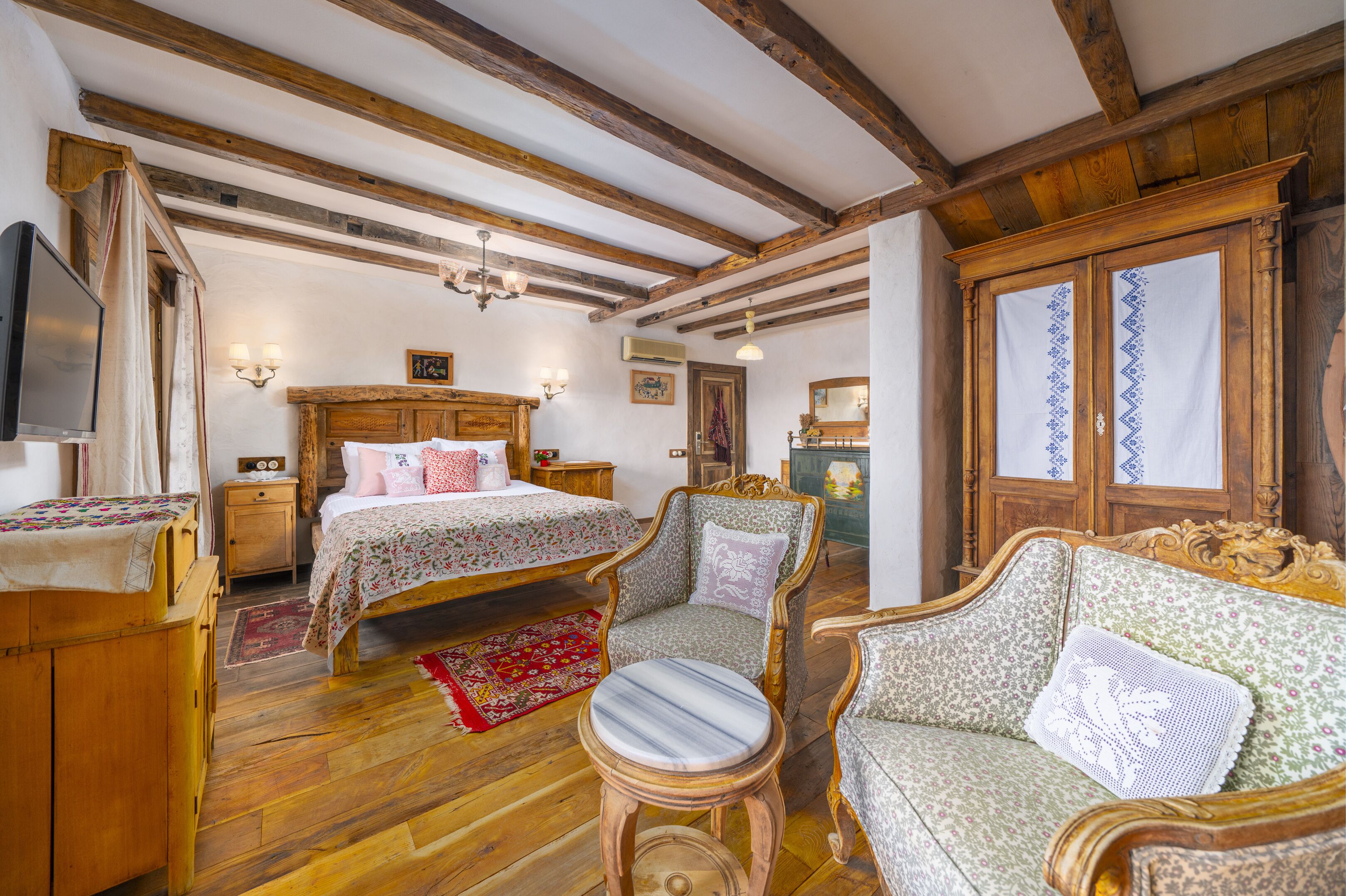 suite | 1 bedroom, premium bedding, minibar, in-room safe