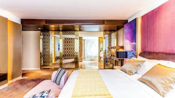 Presidential Suite | Premium bedding, minibar, in-room safe, desk