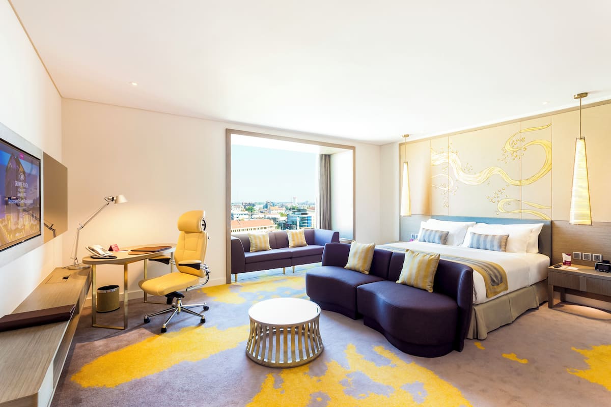 Ropa de cama de alta calidad y minibar