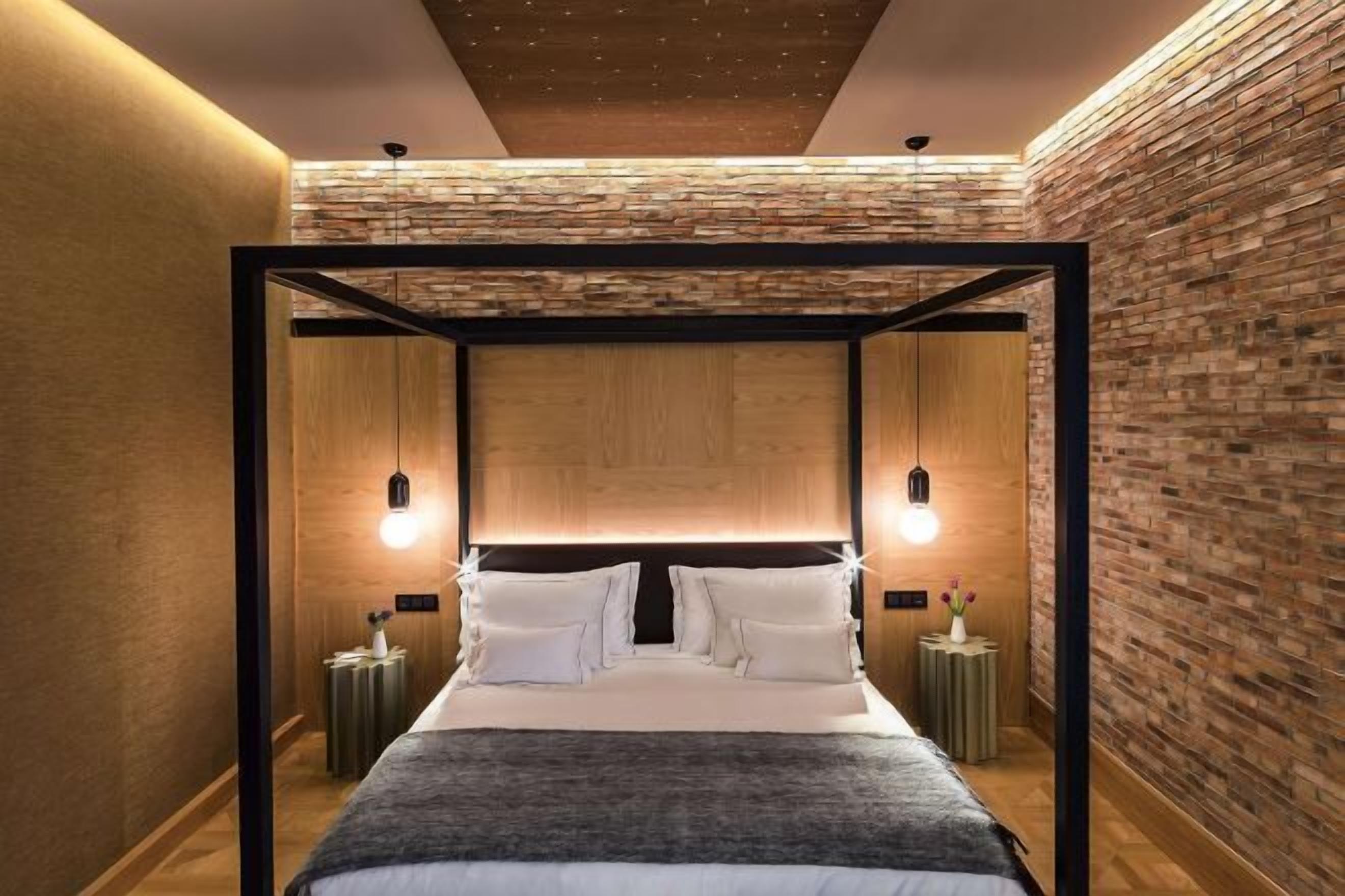 1 bedroom, premium bedding, minibar, in-room safe