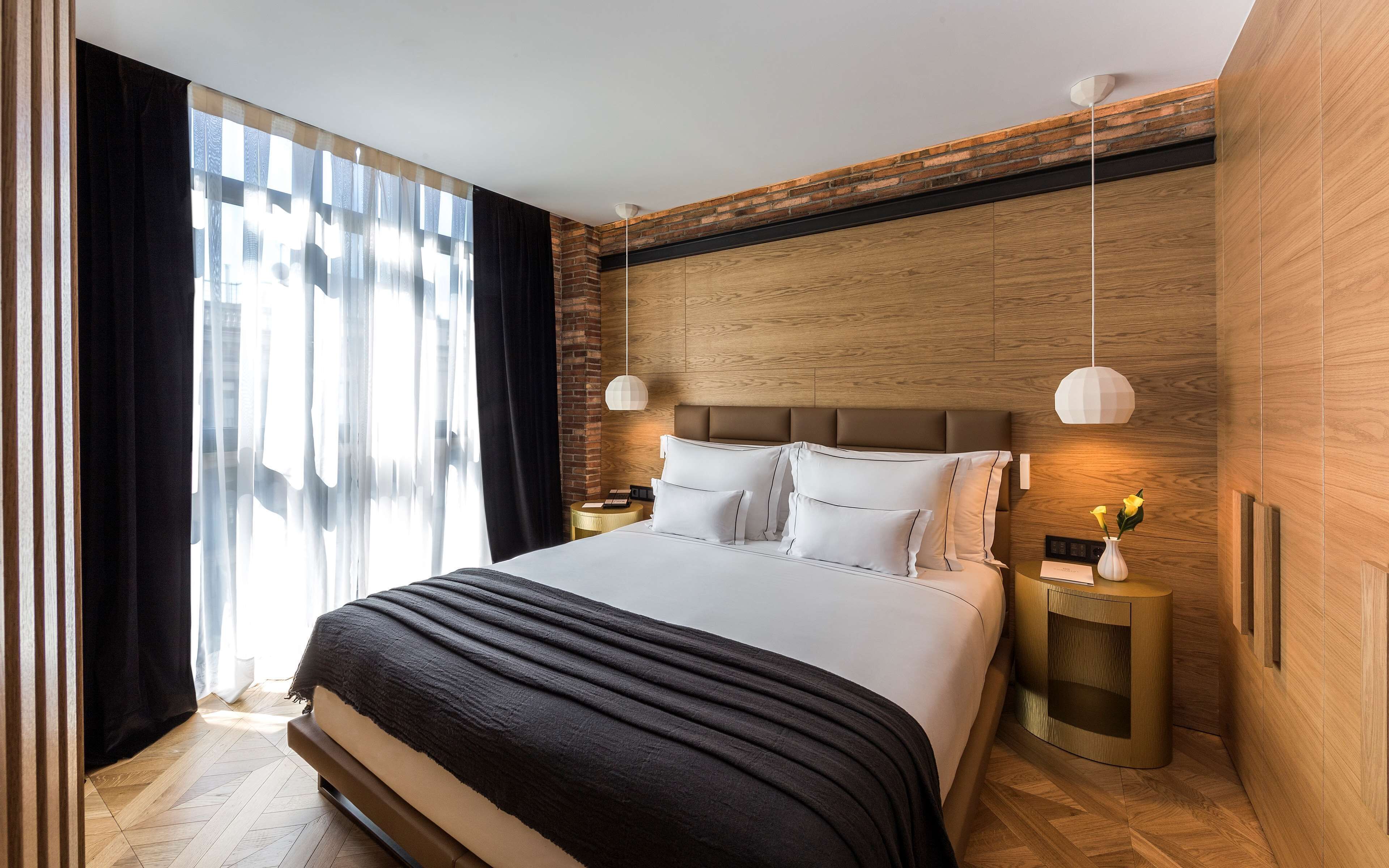 1 bedroom, premium bedding, minibar, in-room safe