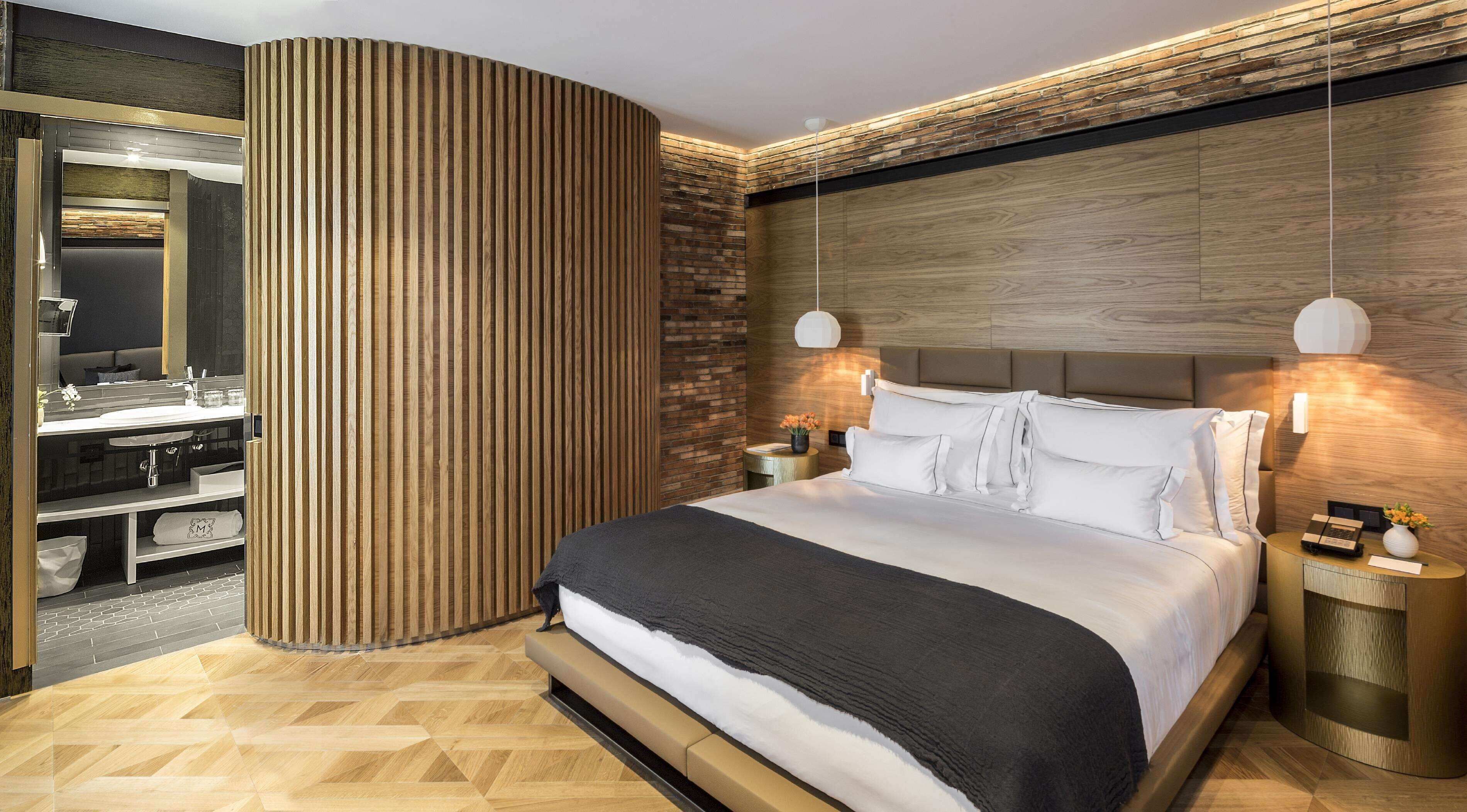 1 bedroom, premium bedding, minibar, in-room safe