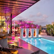 Monument Hotel
