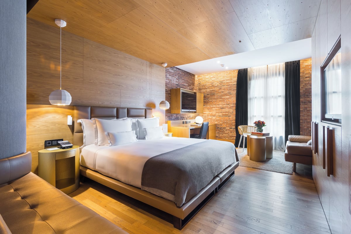 Suite estudio junior | 1 dormitorio, ropa de cama de alta calidad, minibar y caja fuerte