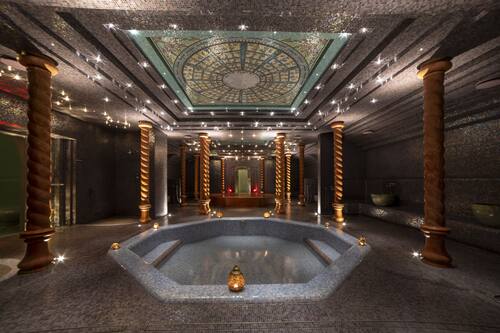 2 indoor pools