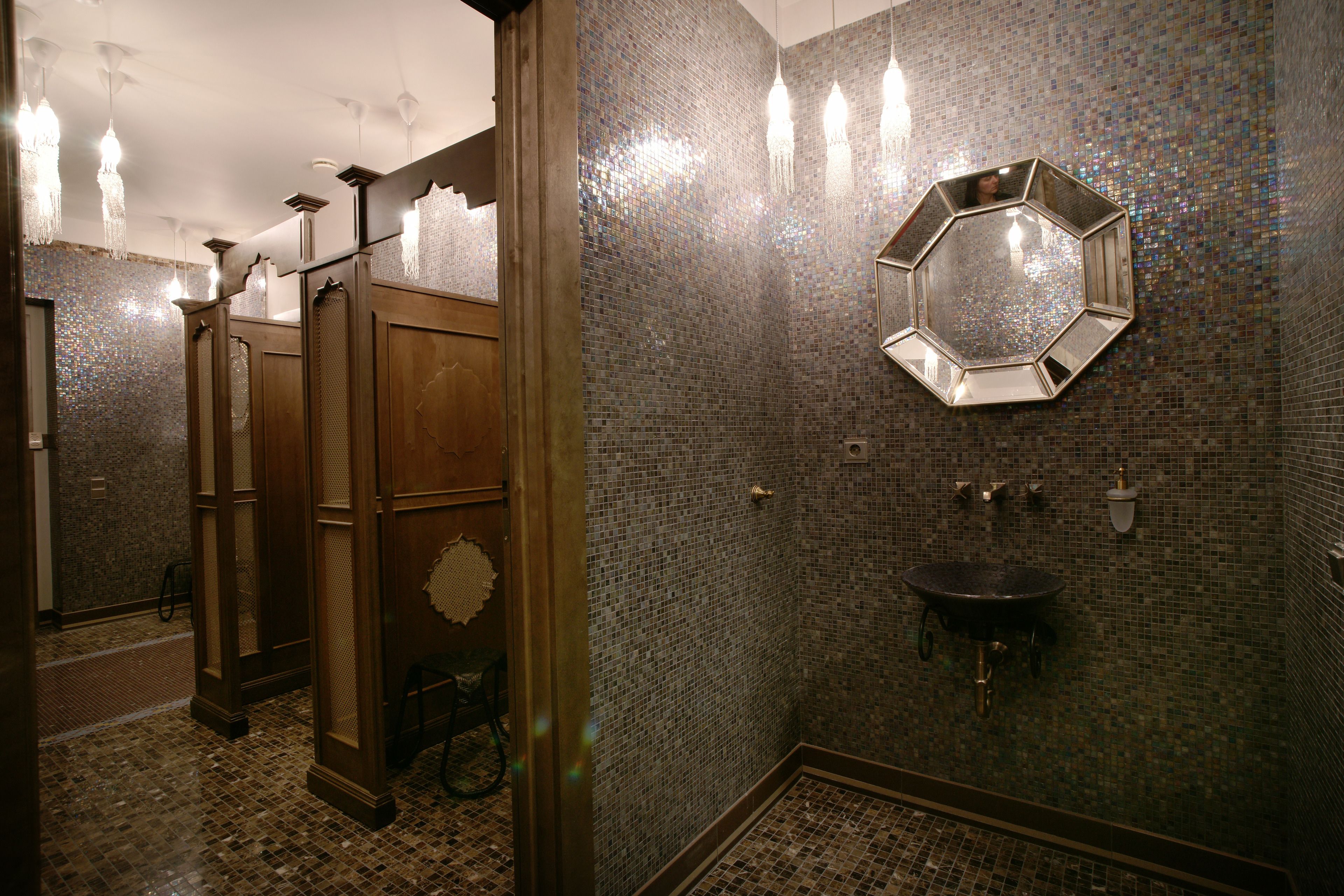 turkish bath/hammam, body treatments, aromatherapy, hot stone massages