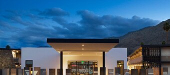 V Capri Palm Springs, a Dolce by Wyndham