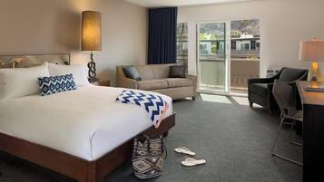 Executive studio suite | Een bureau, een laptopwerkplek, gratis wifi, beddengoed