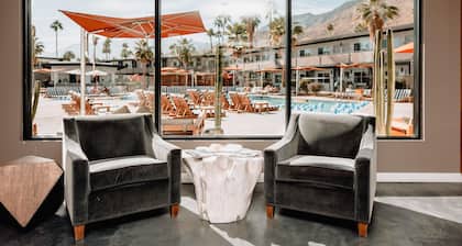 V Capri Palm Springs, a Dolce by Wyndham