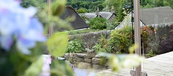Craigmhor Lodge & Courtyard