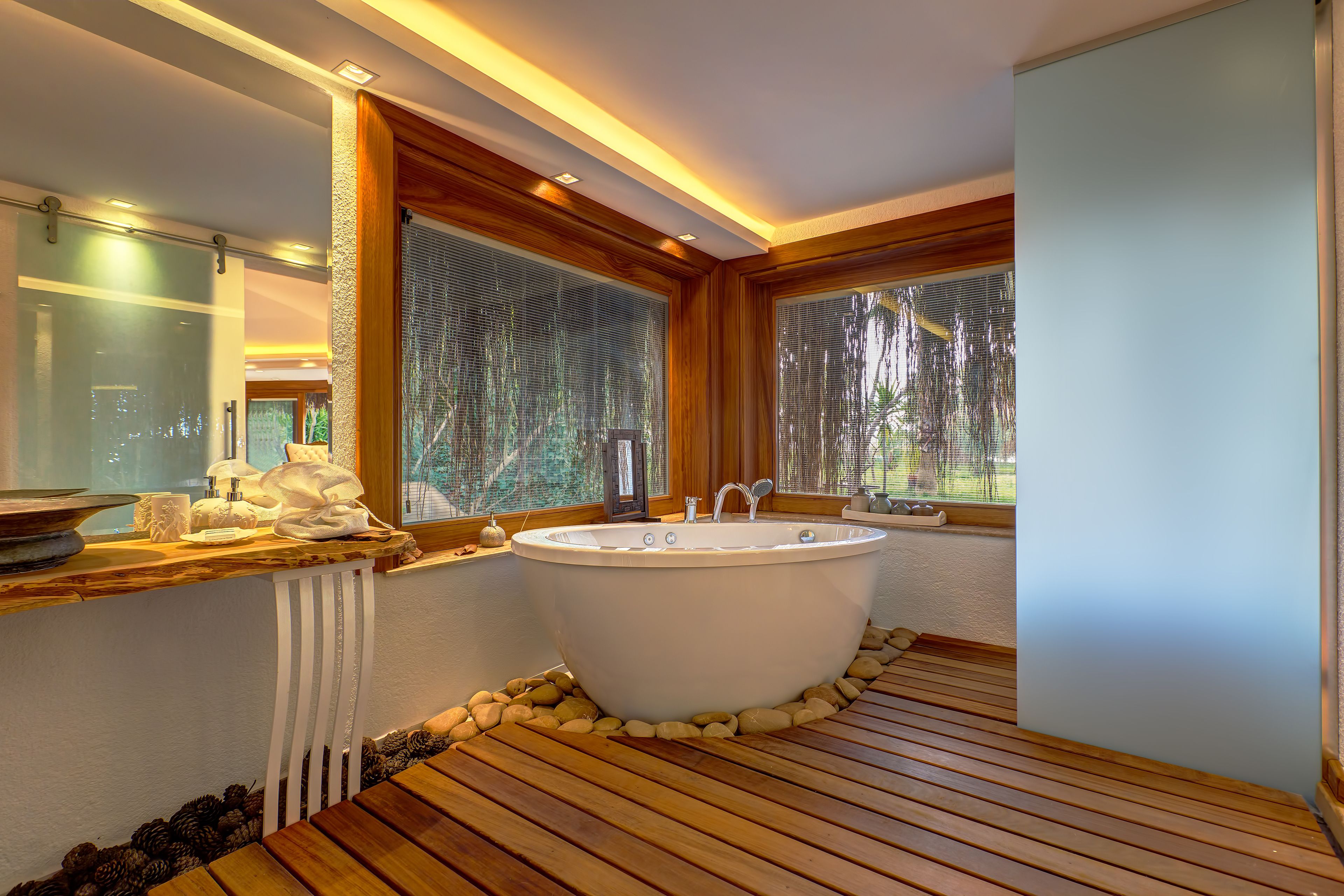 aqua super deluxe room | deep-soaking bathtub