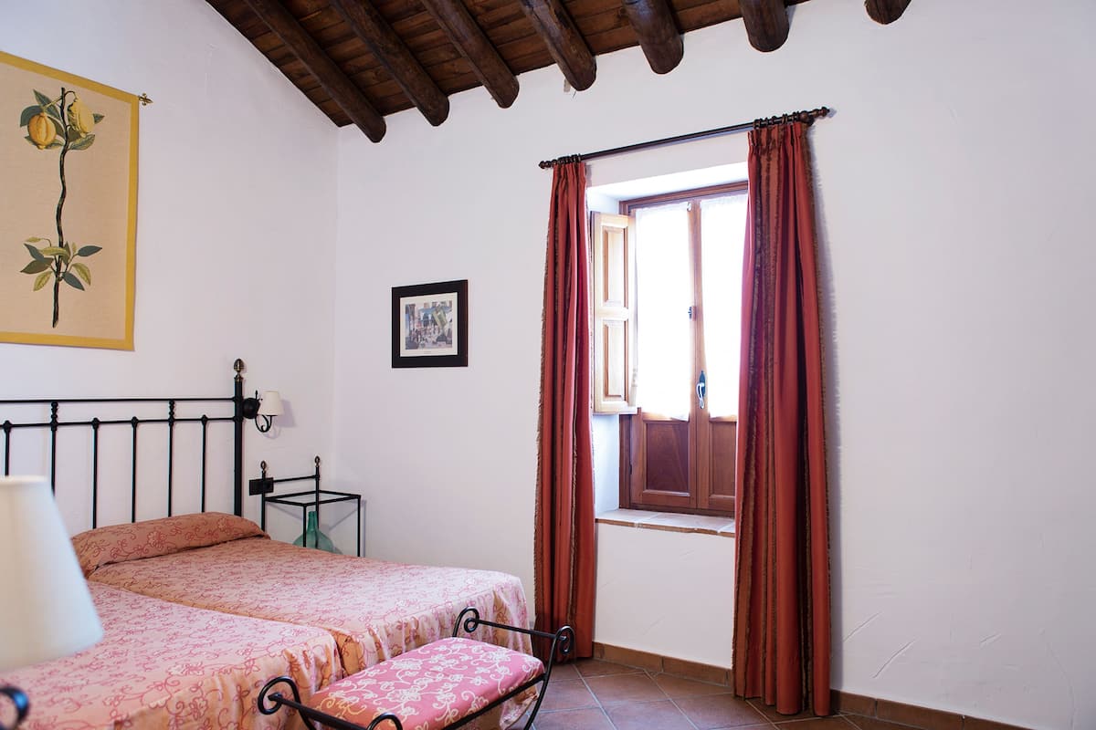 Double Room, 2 Single Beds | In-room safe, rollaway beds, free WiFi, bed sheets