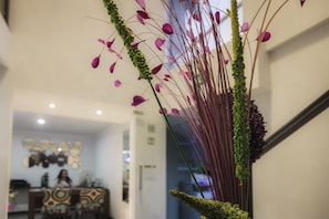 Khu tiếp khách ở sảnh