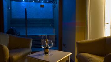 Romantic Suite, 1 Bedroom, Sauna, Tower | Premium bedding, minibar, in-room safe, desk