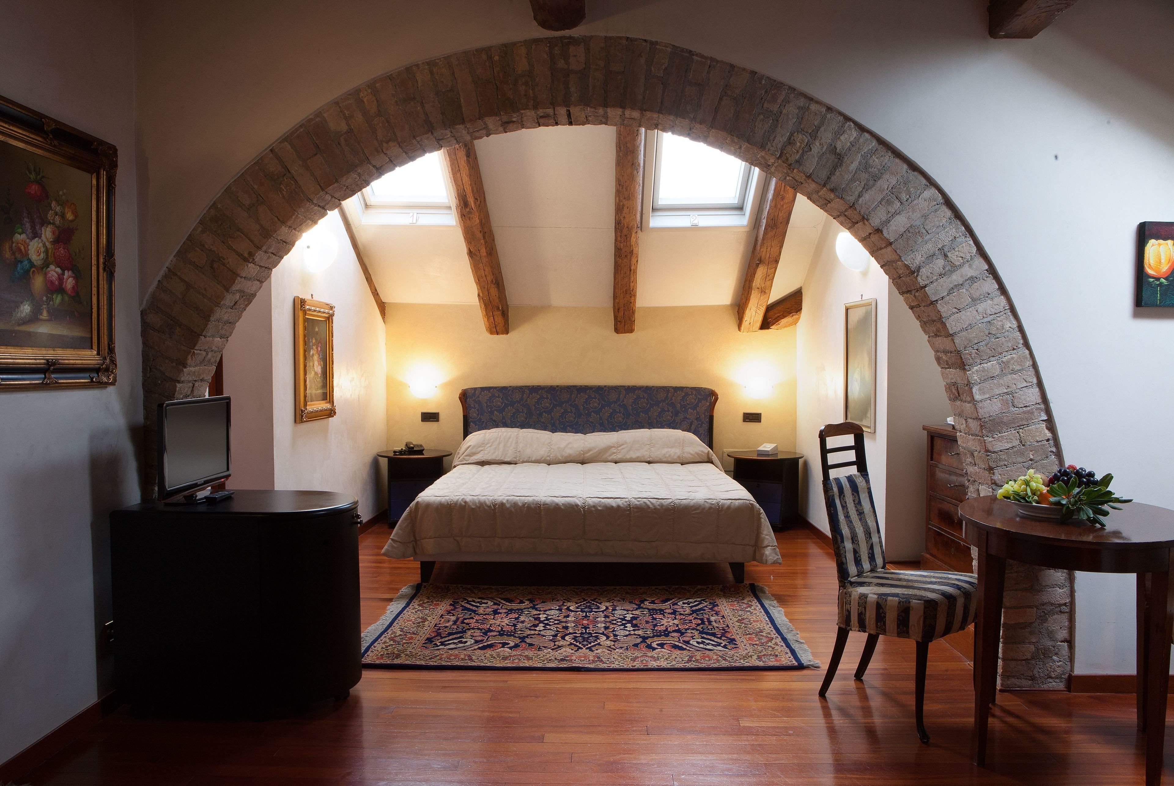 1 bedroom, premium bedding, minibar, in-room safe