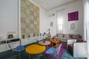 TV a schermo piatto, docking station per iPod