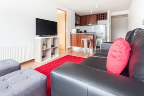Standard Apartment, 1 Bedroom | 1 bedroom, soundproofing, iron/ironing board, cribs/infant beds - Livinnest Apartments en Manquehue (Santiago)