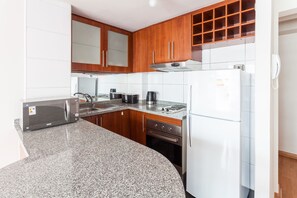 Refrigerador, microondas