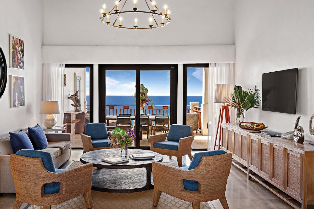 Penthouse, 2 habitaciones, vista al océano | Sábanas italianas Frette, ropa de cama de alta calidad y minibar