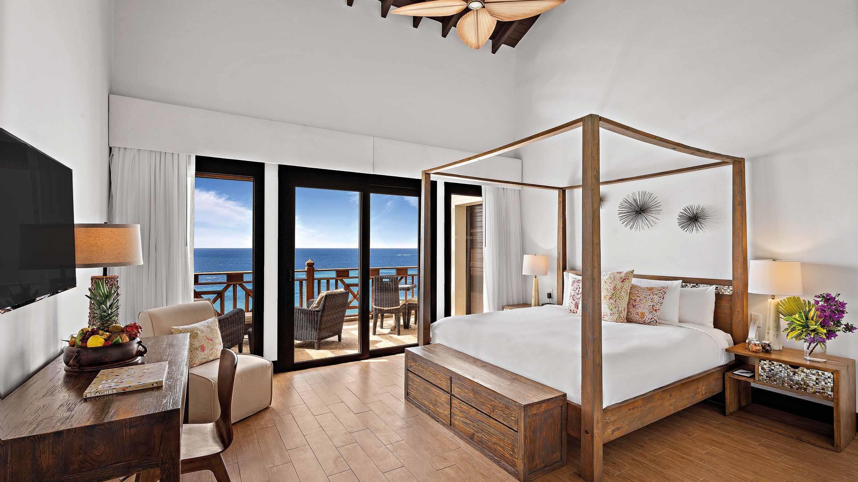 Frette Italian sheets, premium bedding, minibar, in-room safe