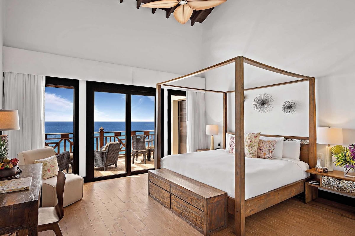 Sábanas italianas Frette, ropa de cama de alta calidad y minibar