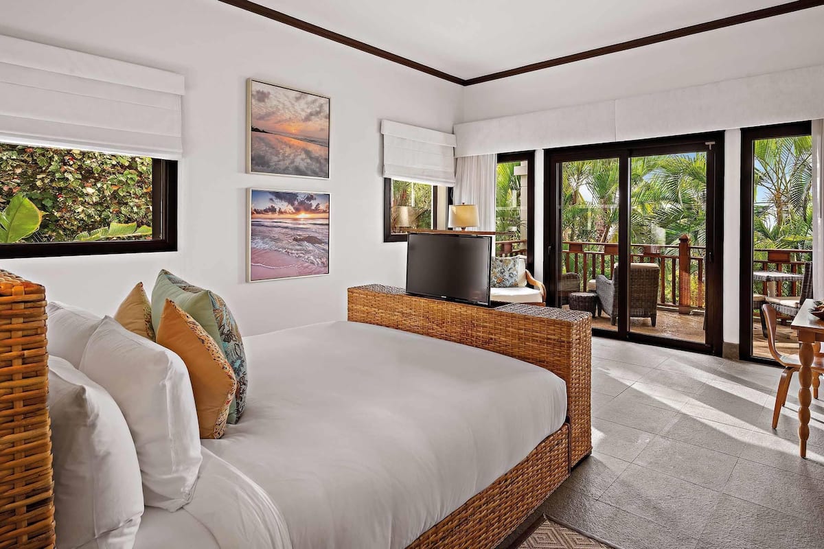 Habitación, 1 cama King size, vista al jardín | Sábanas italianas Frette, ropa de cama de alta calidad y minibar