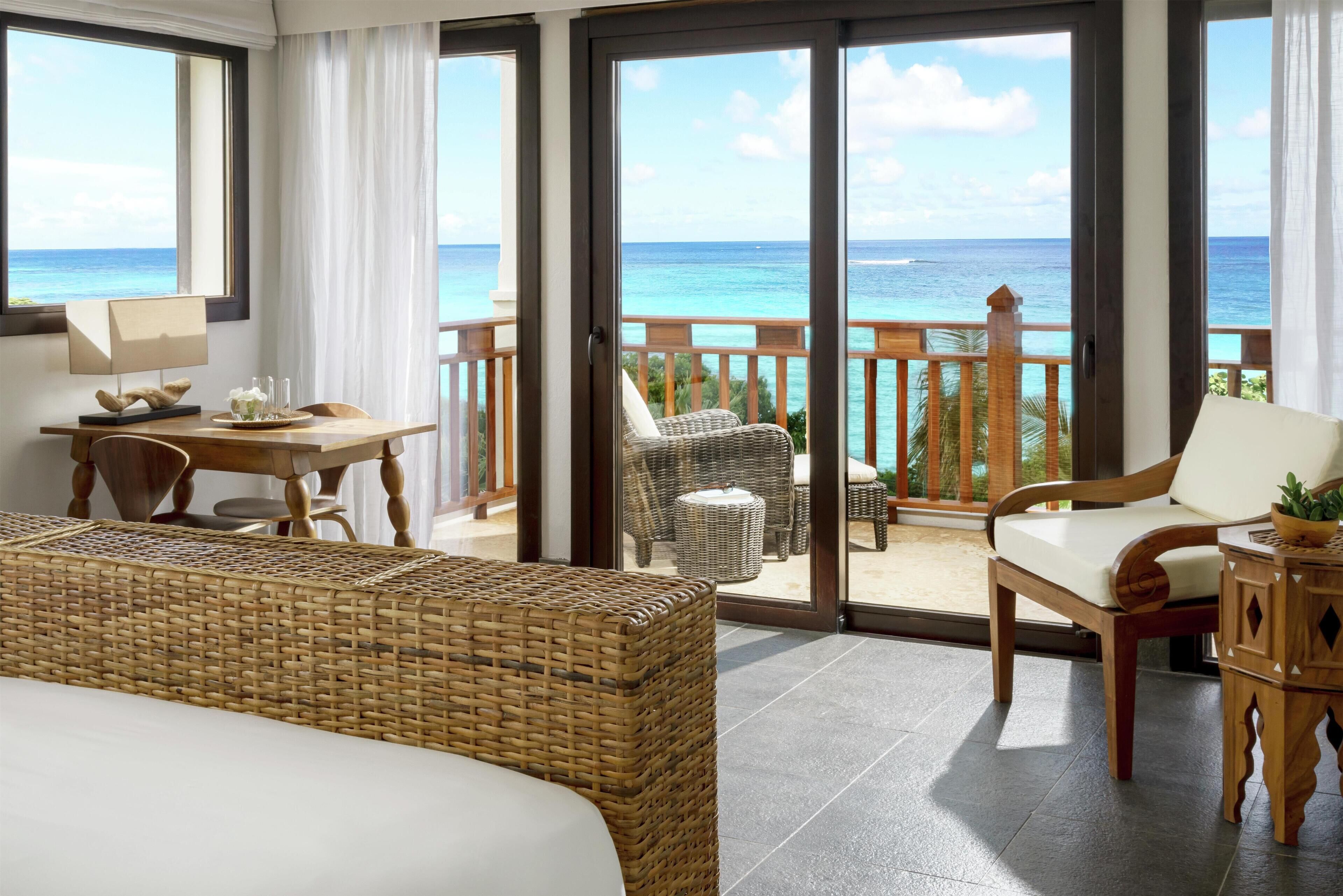 Habitación, 1 cama King size, vista al océano | Sábanas italianas Frette, ropa de cama de alta calidad y minibar 