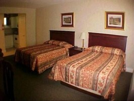 Habitación clásica, 2 camas dobles | Sábanas de algodón egipcio y ropa de cama de alta calidad