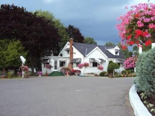 Trenton Park Cottages