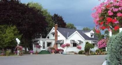 Trenton Park Cottages