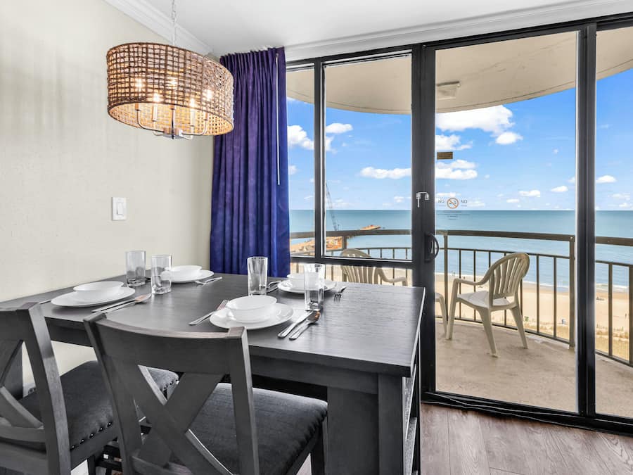 Apartamento Confort, 1 habitación, balcón, vistas al mar | Servicio de comidas en la habitación