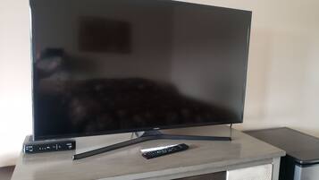 Chambre Standard, 2 grands lits | Bureau, fer et planche à repasser, accès au Wi-Fi (inclus)