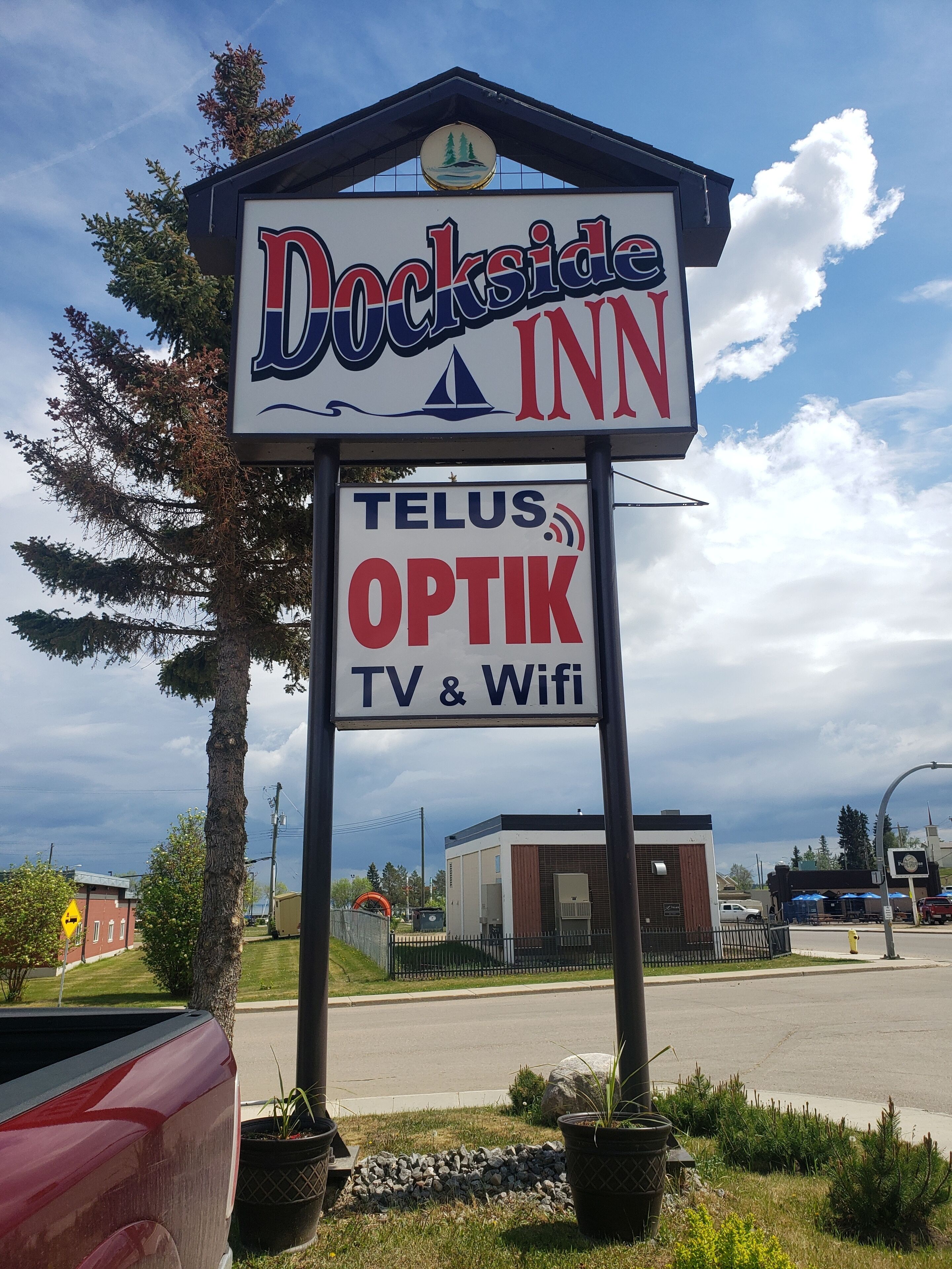 Señal para Dockside Inn con servicio de Telus Optik TV & Wifi.