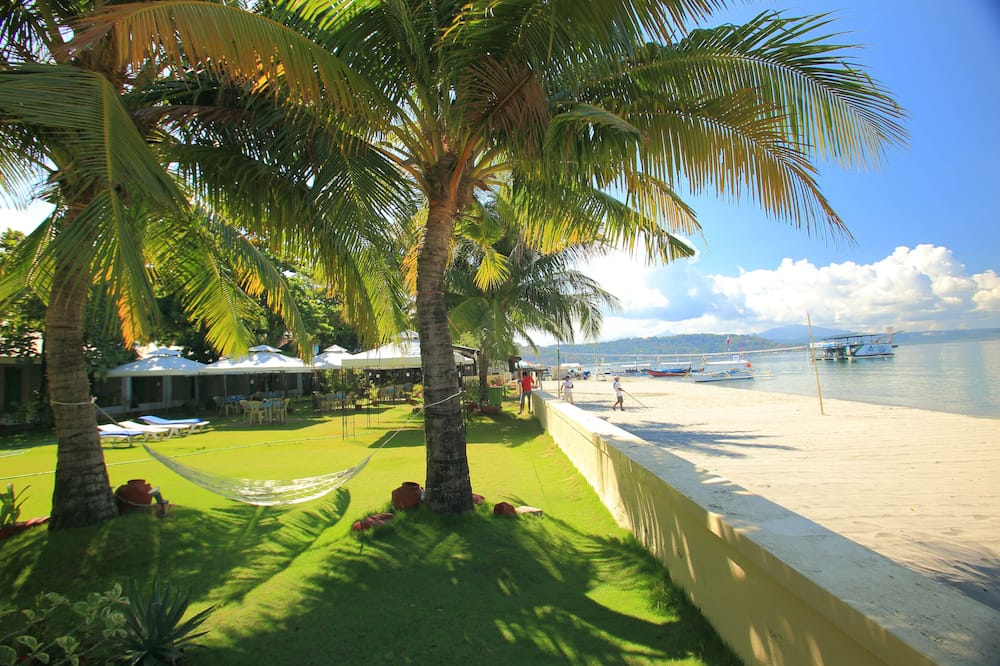 Wild Orchid Beach Resort