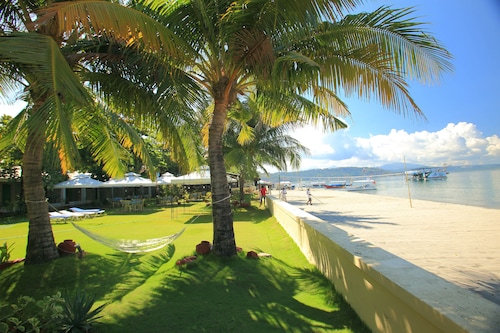 Wild Orchid Beach Resort