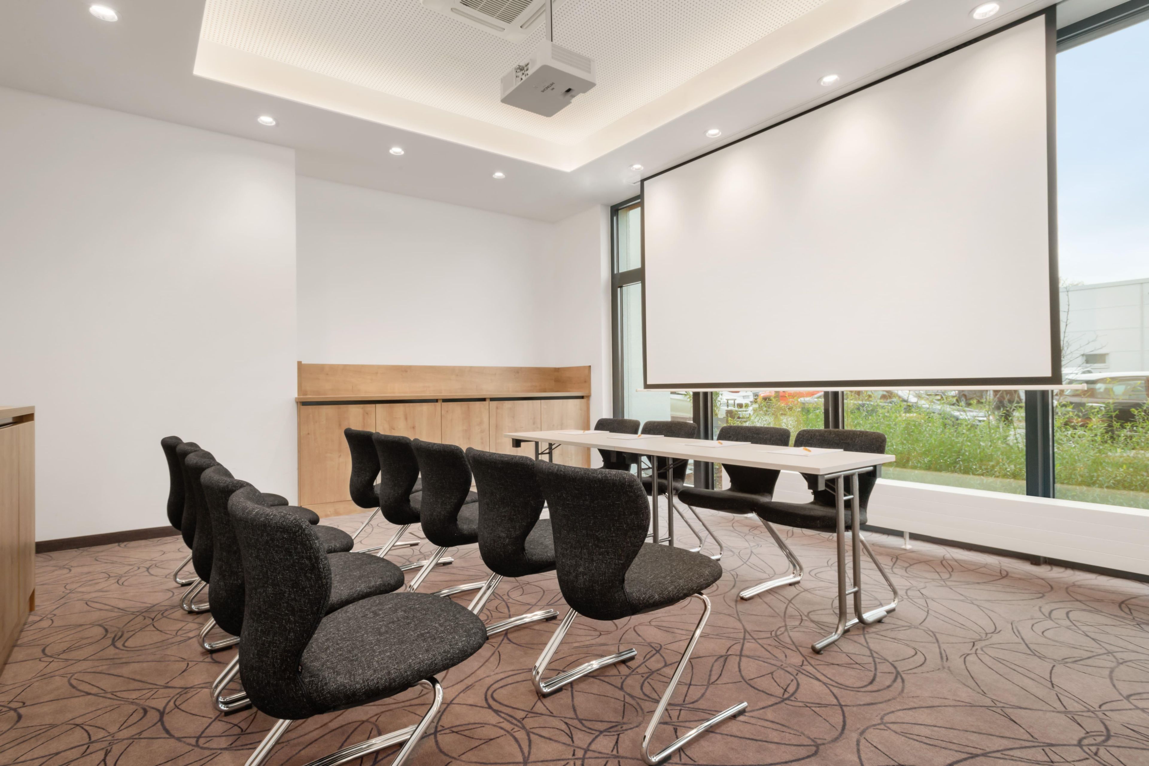 Photo - Super 8 by Wyndham Munich City North