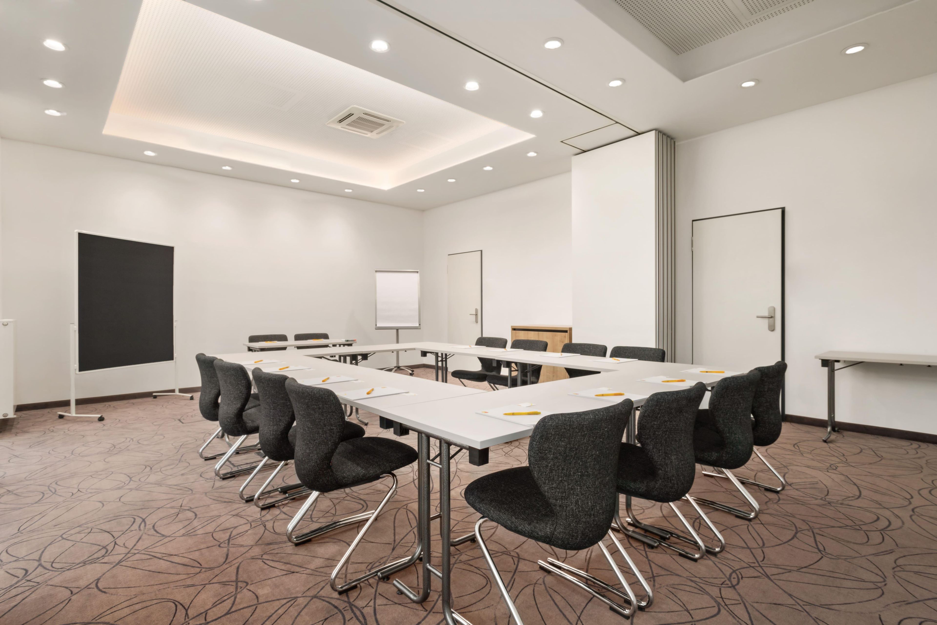 Photo - Super 8 by Wyndham Munich City North