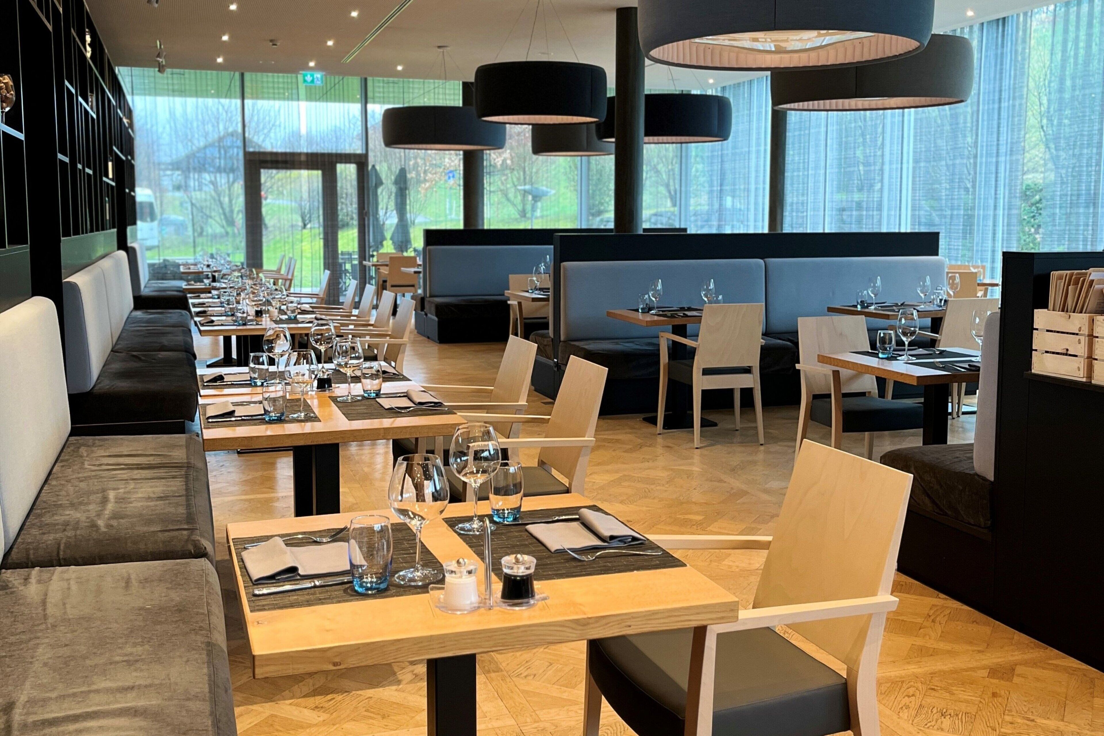 breakfast, lunch and dinner served