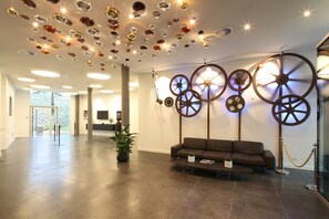 Lobby - Modern Times Hotel, Vevey, a Tribute Portfolio Hotel (Saint-Legier-La Chiesaz)