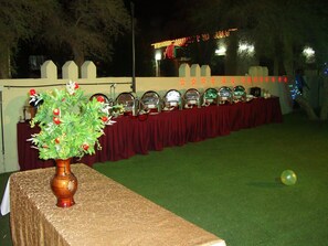 Restaurant - Noor Majan Camp (Manah)